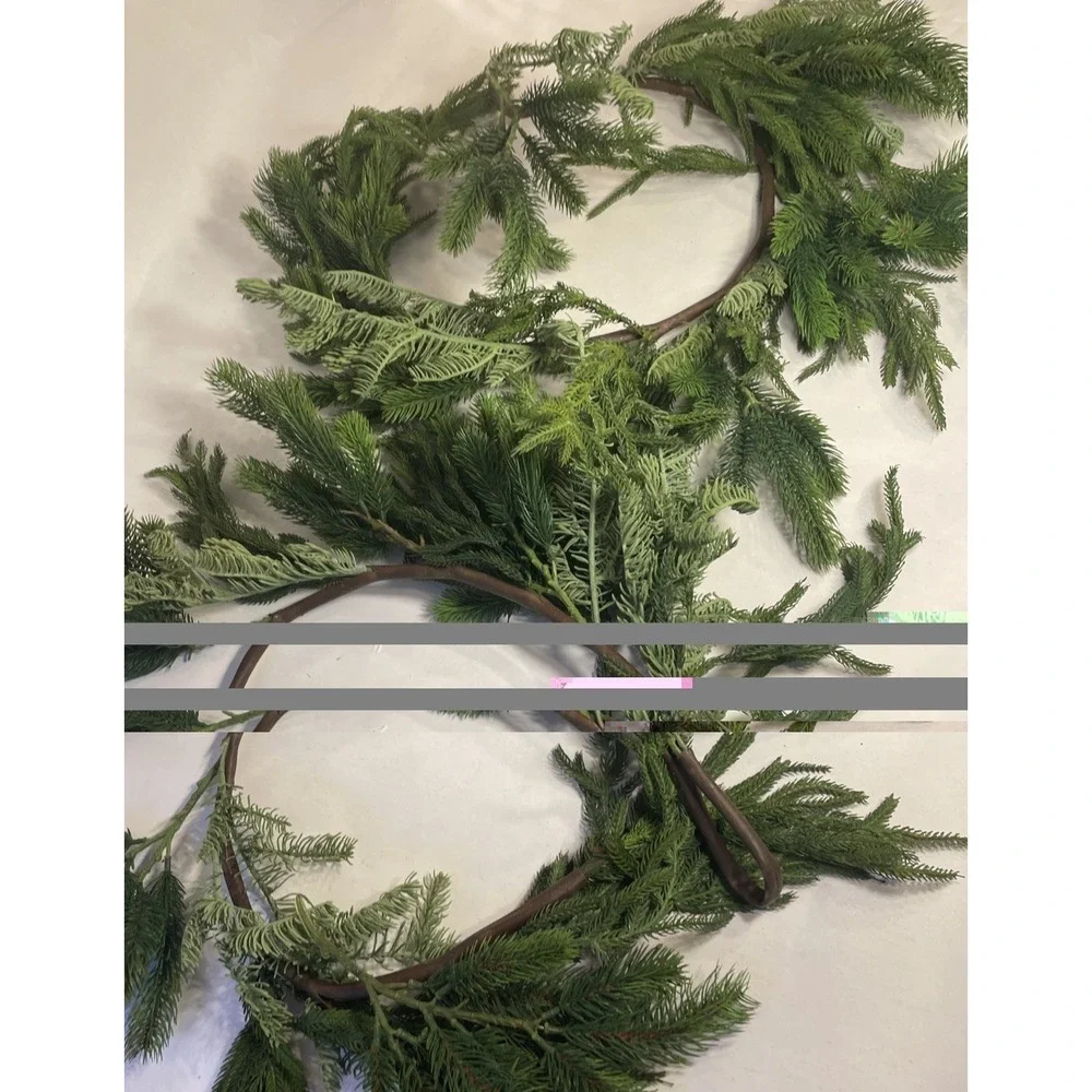 Lot Of Two 4ft Christmas Pine Garlands (Total Of 8ft)